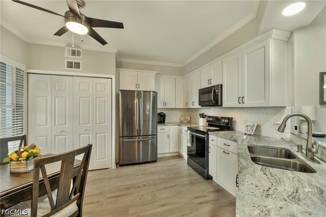 2 Bed Waterfront Home for Sale in Garden Lakes, photo 4