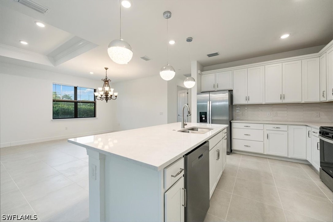 3 Bed SingleFamilyResidence for Sale in Naples, FL, $670,000 — photo 4