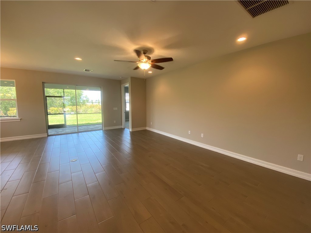 4 Bed SingleFamilyResidence for Sale in Bonita Springs, FL — photo 4