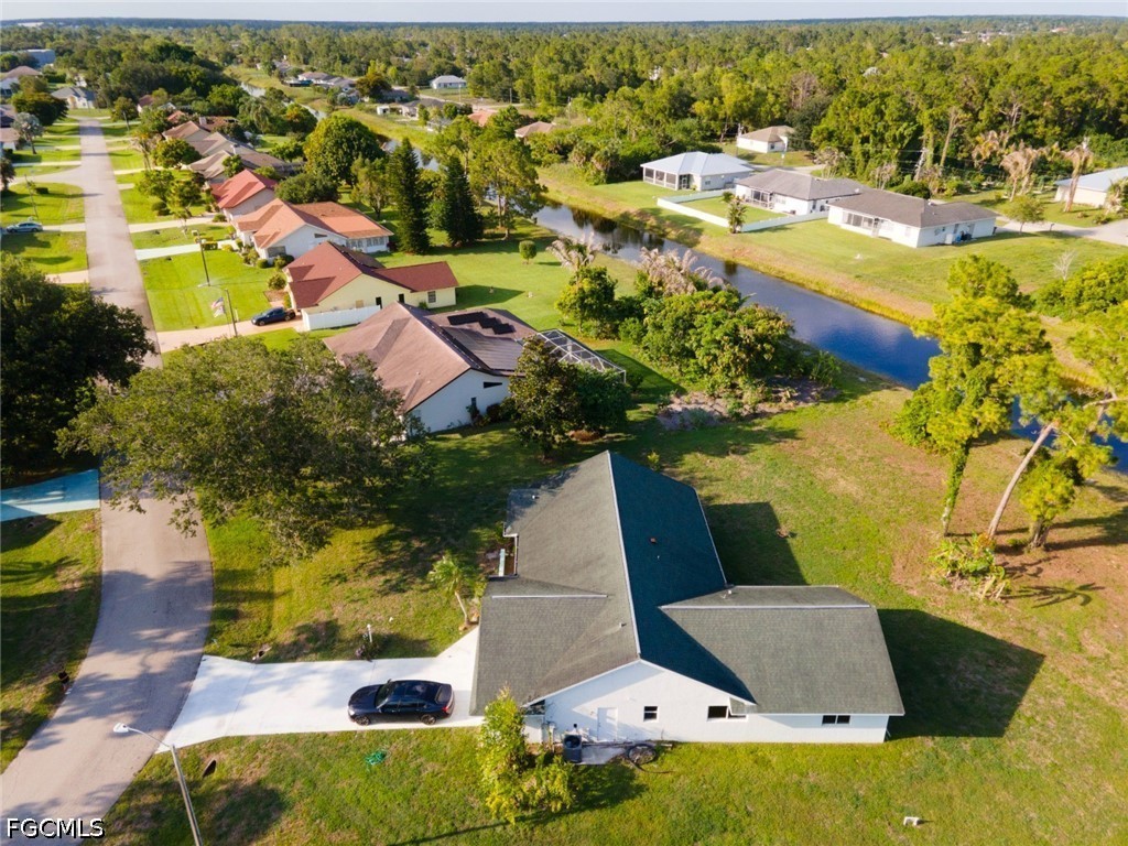 4 Bed Waterfront Home for Sale in Mirror Lakes, FL, $309,000 — photo 4