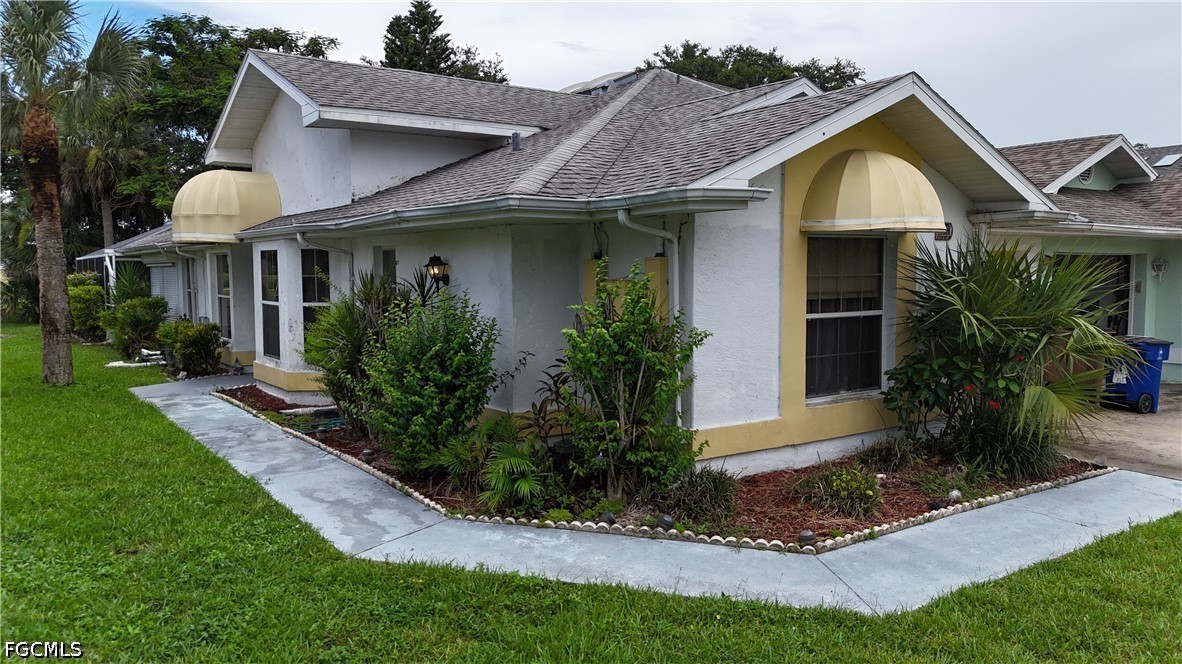 2 Bed Pool Home for Sale in Lehigh Acres, photo 4