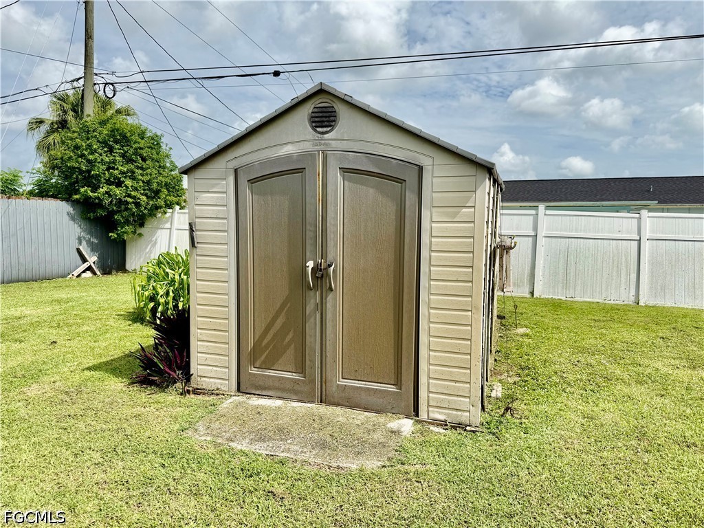 3 Bed SingleFamilyResidence for Sale in Wedgewood, FL — photo 4