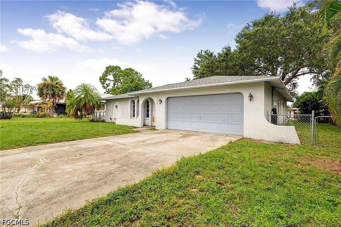 3 Bed SingleFamilyResidence for Sale in San Carlos Park, FL — photo 4