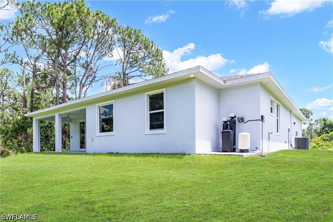 3 Bed SingleFamilyResidence for Sale in Lehigh Acres, FL — photo 4