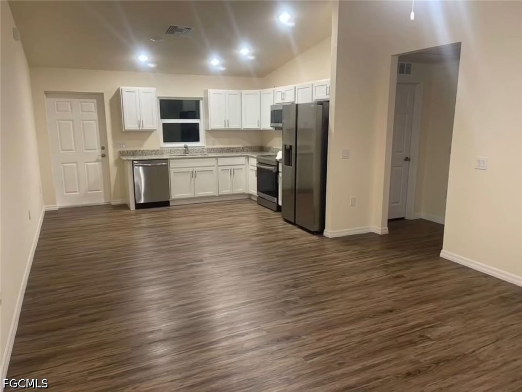 3 Bed SingleFamilyResidence for Sale in Labelle, FL, $2,000 — photo 4