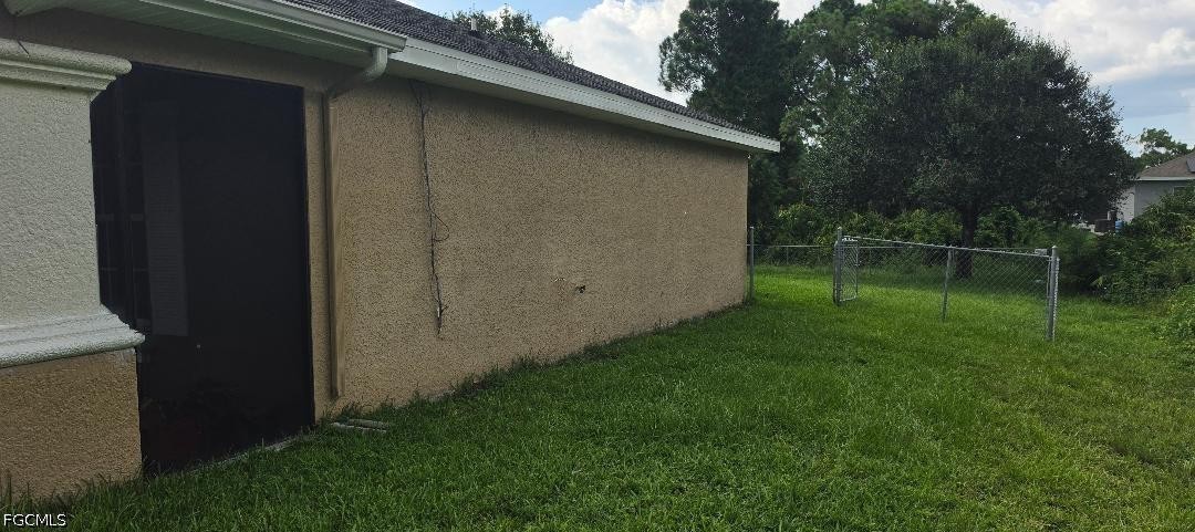 3 Bed SingleFamilyResidence for Sale in Buckingham, FL — photo 4
