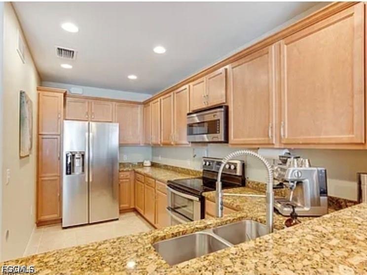 3 Bed Pool Home for Sale in Bonita Springs, FL, $5,300 — photo 4