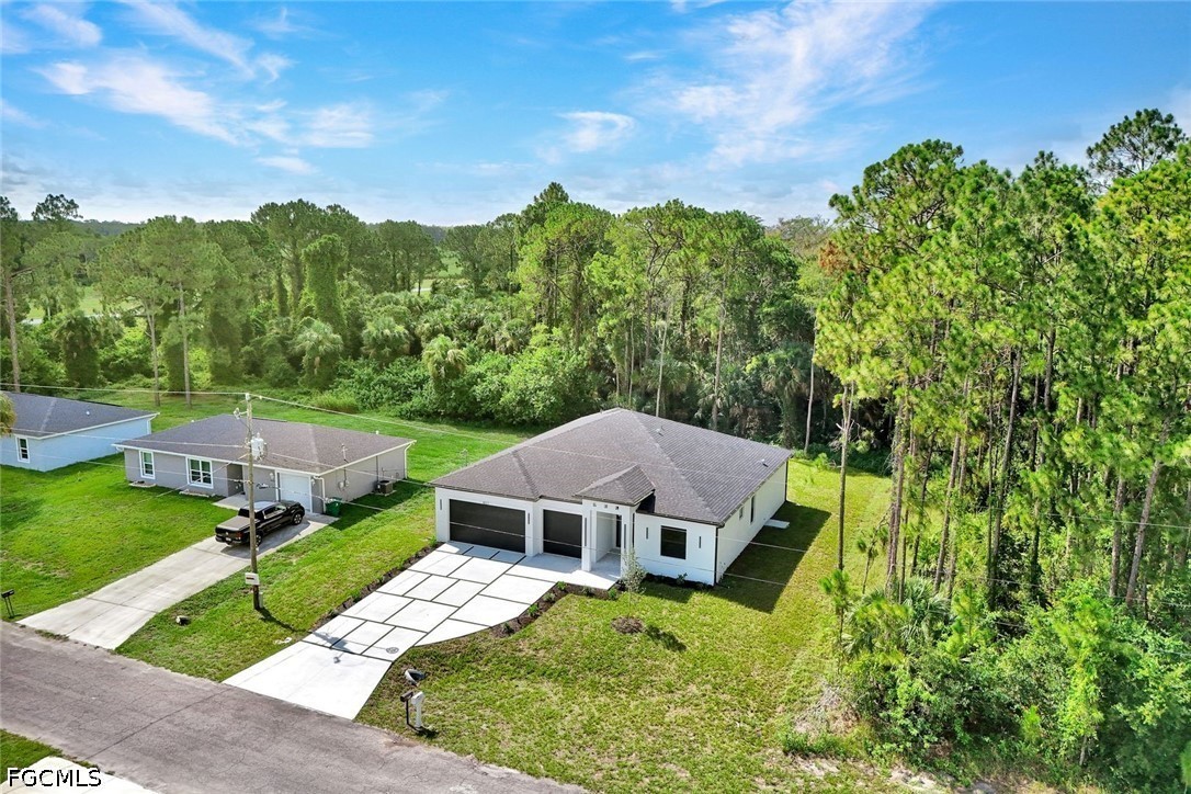 4 Bed SingleFamilyResidence for Sale in Labelle, FL — photo 4