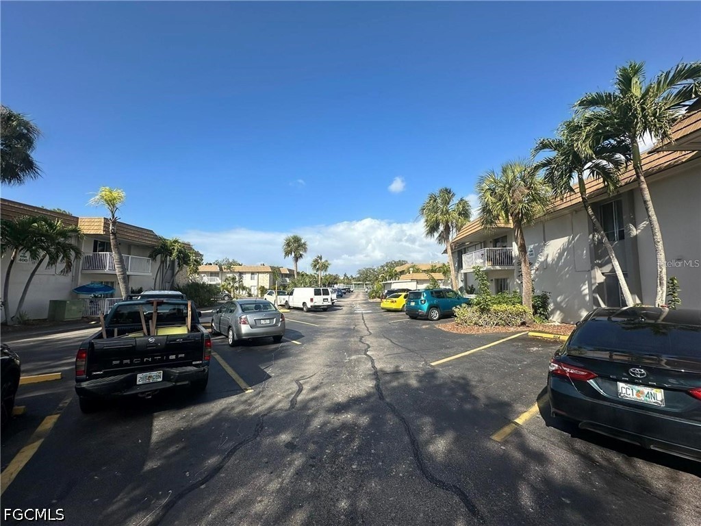 2 Bed Condominium for Sale in Green Tee Village, FL, $1,250 — photo 4