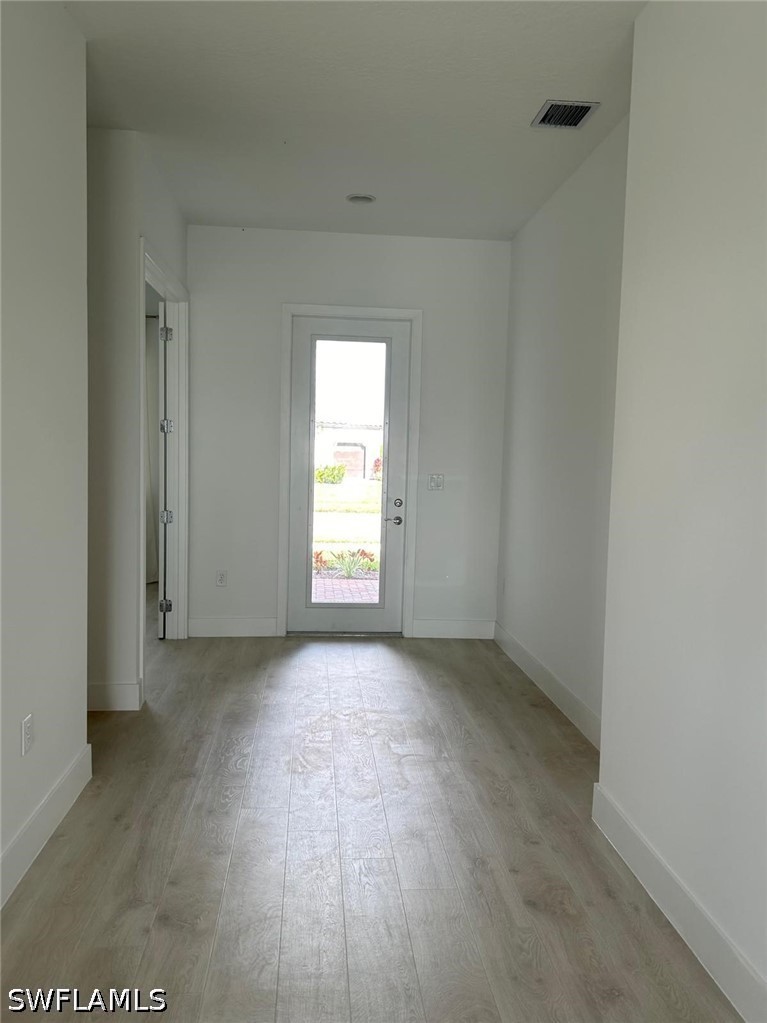 4 Bed SingleFamilyResidence for Sale in Maple Ridge, FL — photo 4