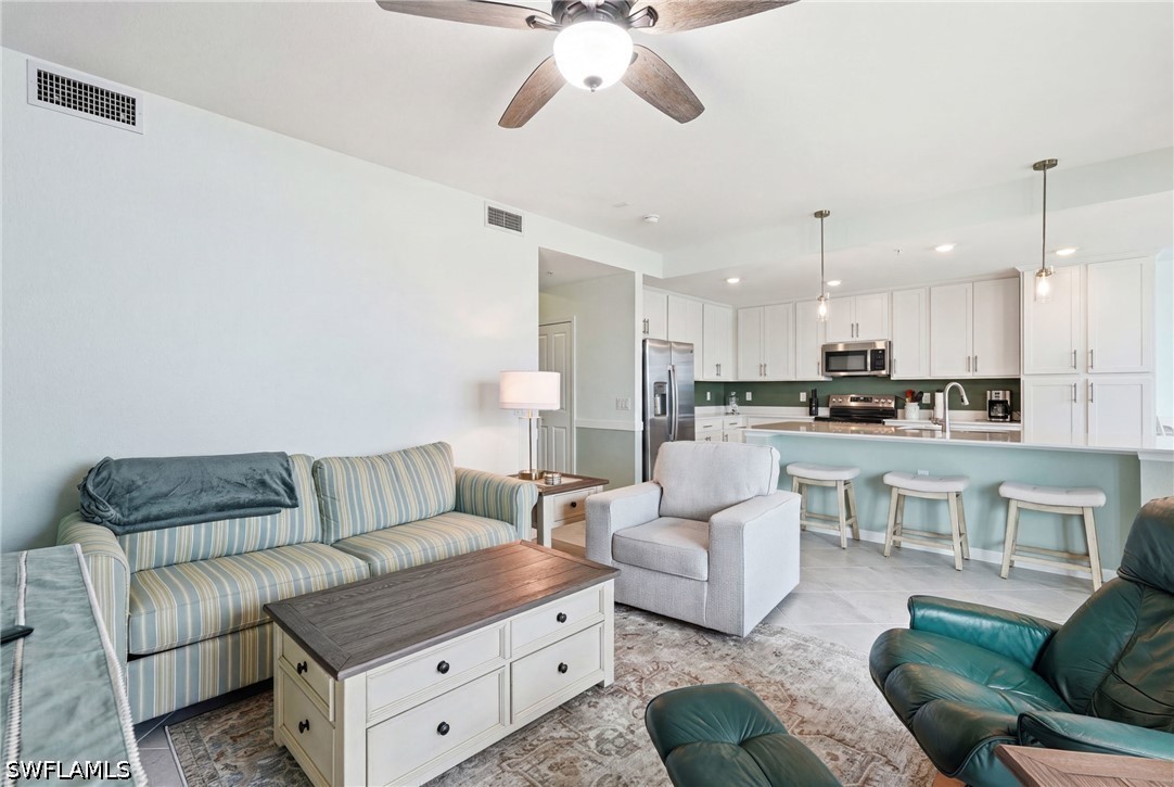2 Bed Condominium for Sale in Webbs Reserve, FL, $1,700 — photo 4