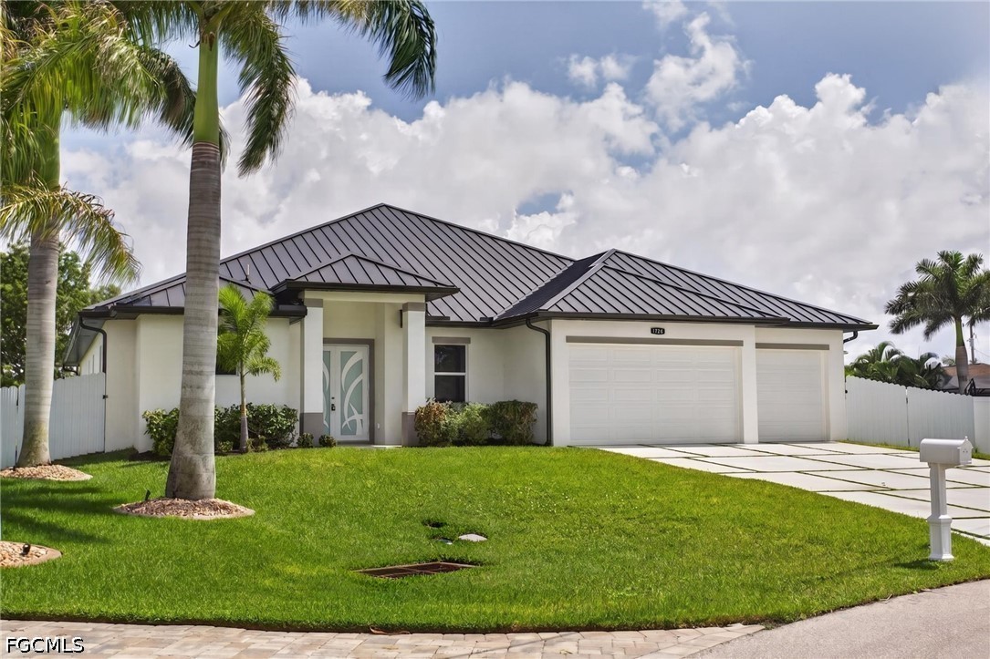 4 Bed Waterfront Home for Sale in Cape Coral, photo 4