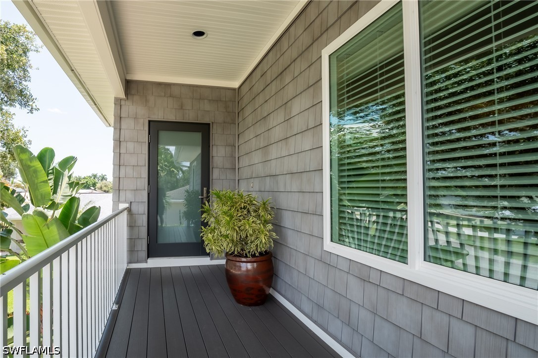 4 Bed Waterfront Home for Sale in Fort Myers, FL, $999,000 — photo 4