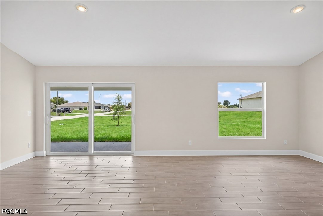 4 Bed SingleFamilyResidence for Sale in Cape Coral, FL — photo 4