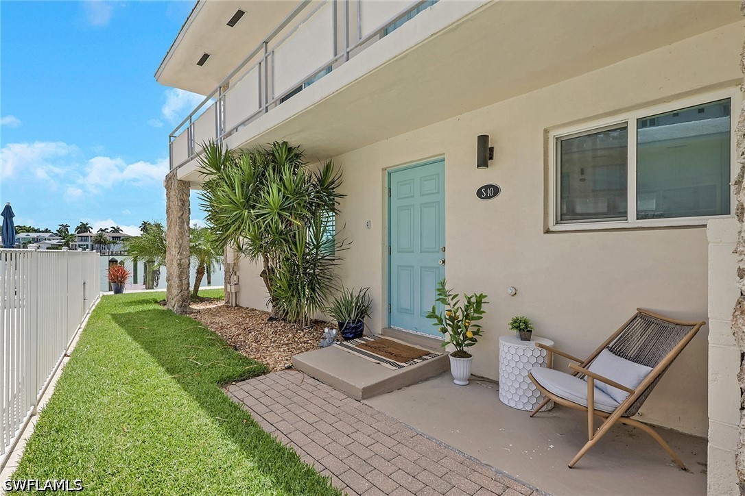 2 Bed Waterfront Home for Sale in Naples, FL, $799,999 — photo 4