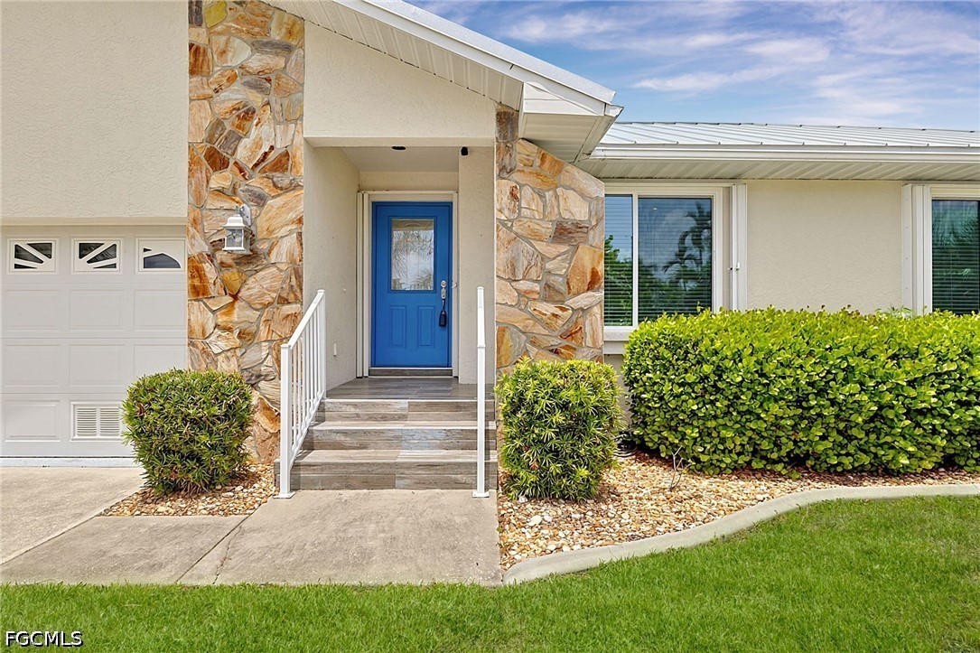 3 Bed Pool Home for Sale in Punta Gorda Isles, photo 4