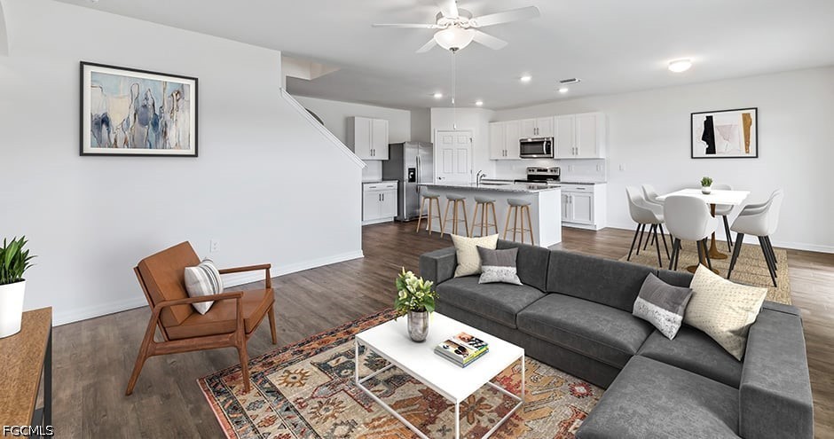 5 Bed SingleFamilyResidence for Sale in Not Applicable, FL — photo 4