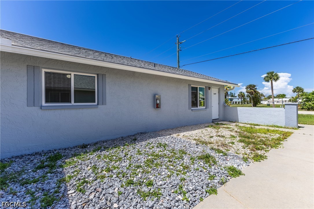 2 Bed Attached for Sale in Pinewood Villas, FL, $160,000 — photo 4
