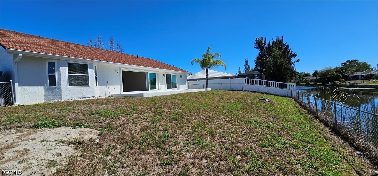 3 Bed Waterfront Home for Sale in Cape Coral, photo 4