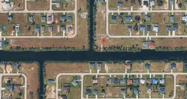 Waterfront Home for Sale in Cape Coral, FL, $69,000 — photo 4