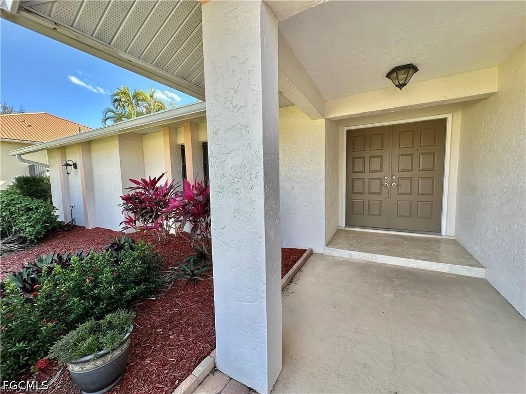 3 Bed Pool Home for Sale in The Forest, FL, $2,800 — photo 4