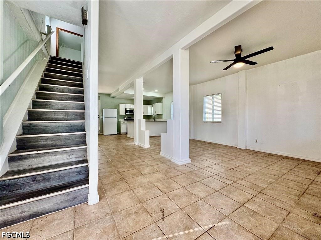 3 Bed SingleFamilyResidence for Sale in Fort Myers, FL — photo 4