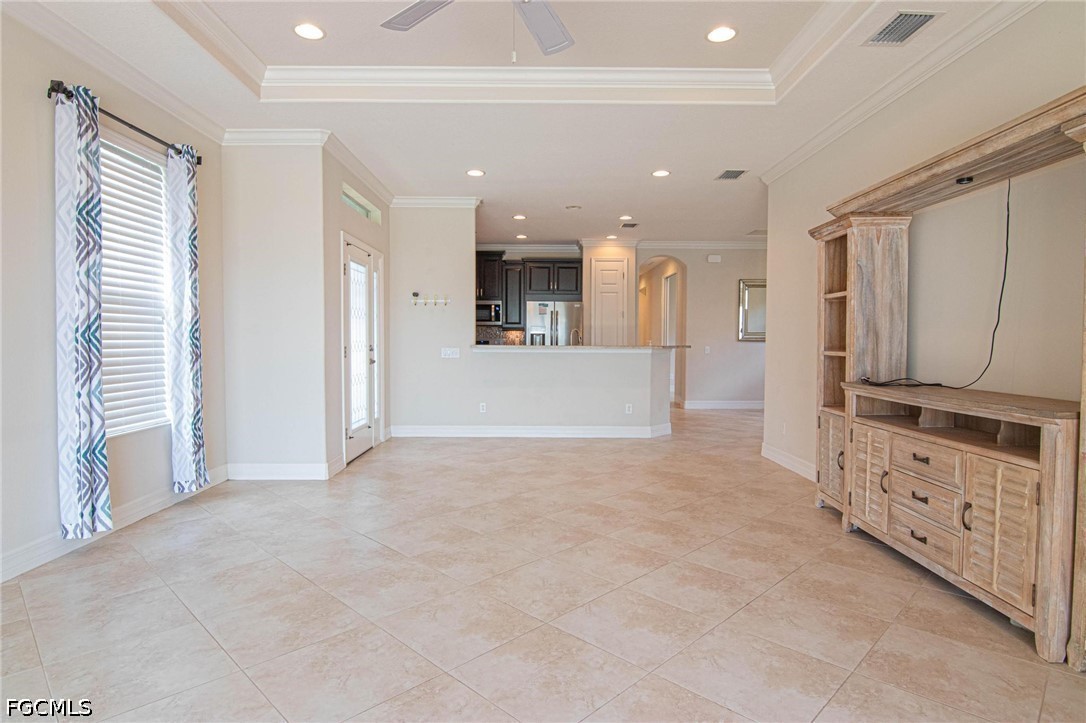 3 Bed Waterfront Home for Sale in Sandoval, photo 4