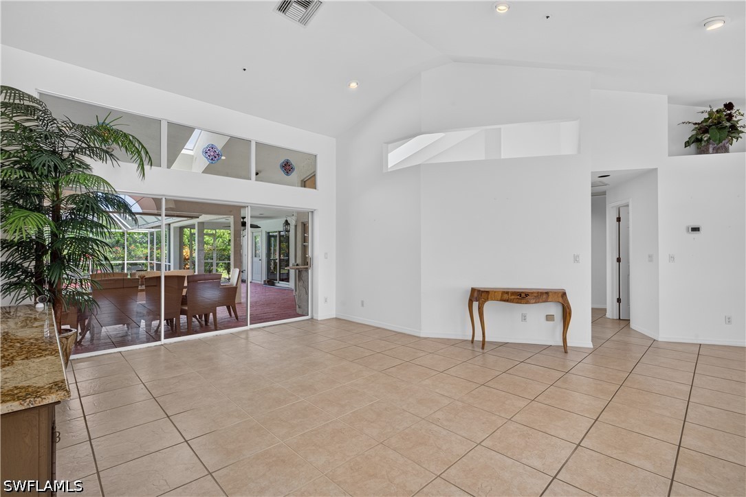 3 Bed Pool Home for Sale in Valley Oak, photo 4