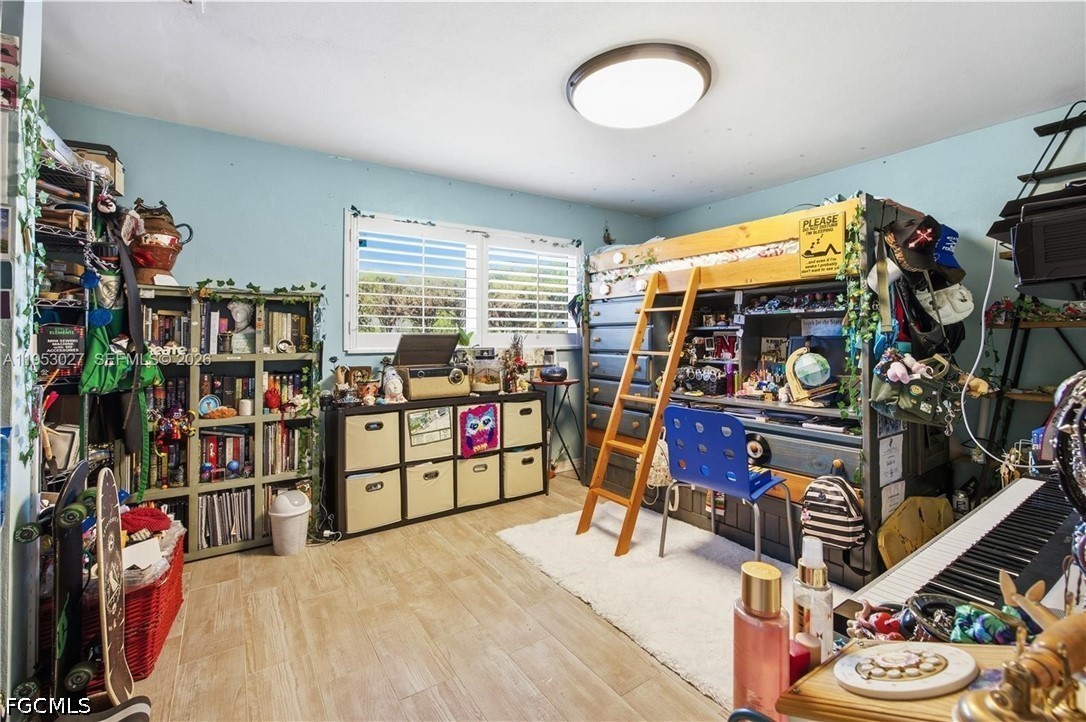 4 Bed SingleFamilyResidence for Sale in Cape Coral, FL — photo 4