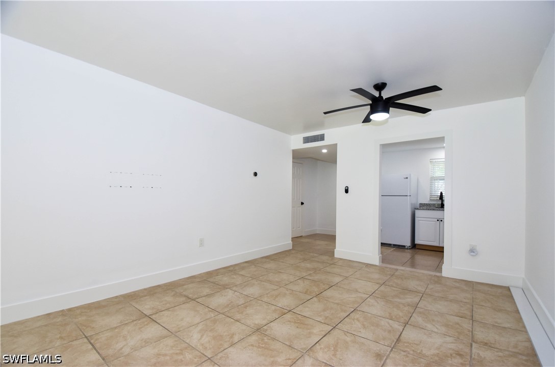 1 Bed Condominium for Sale in Naples, FL, $230,000 — photo 4