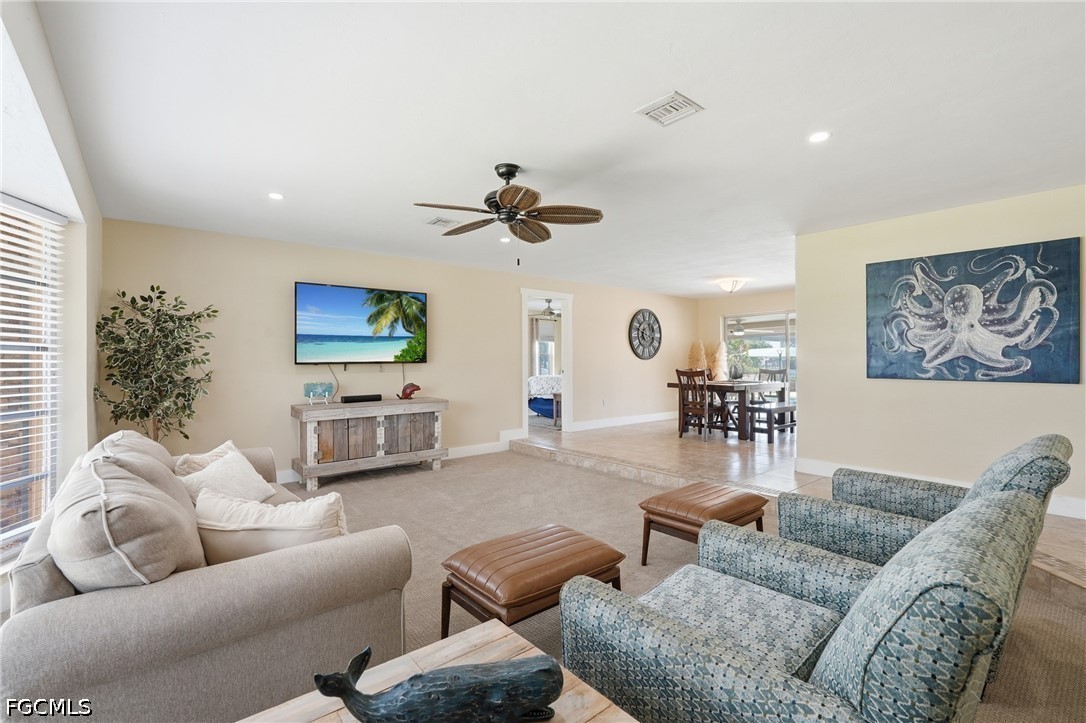 3 Bed Pool Home for Sale in Cape Coral, photo 4