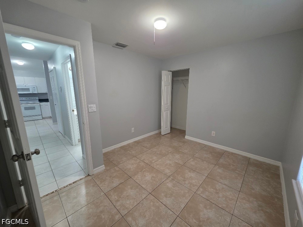 3 Bed SingleFamilyResidence for Sale in Lehigh Acres, FL — photo 4