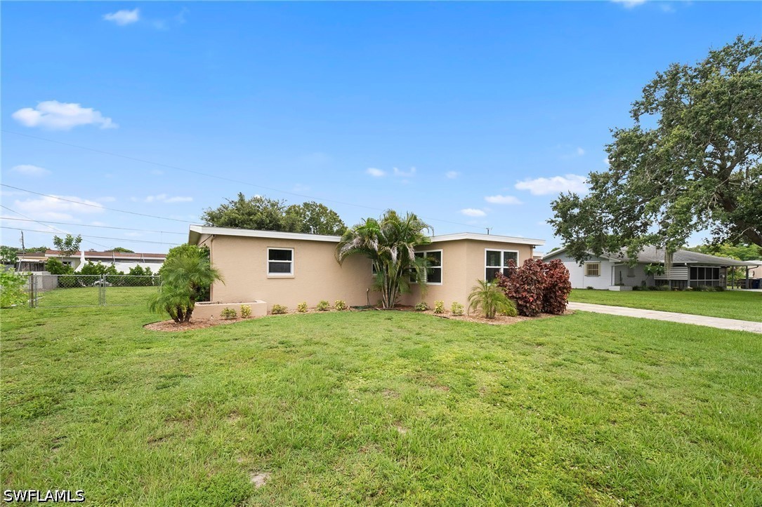 3 Bed SingleFamilyResidence for Sale in Lehigh Acres, FL — photo 4