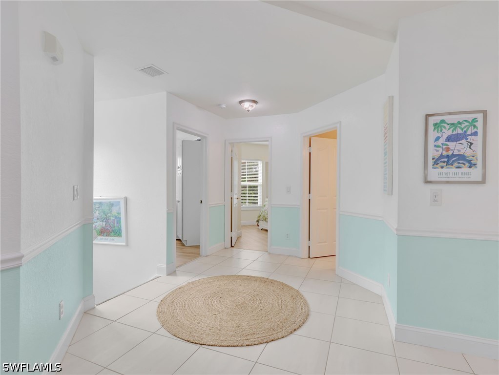 3 Bed Waterfront Home for Sale in Diamond Lake, FL, $415,000 — photo 4
