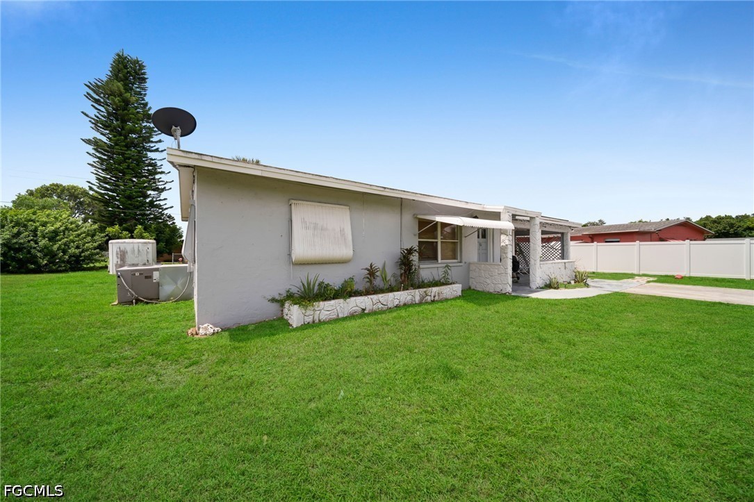2 Bed Pool Home for Sale in Willow Brook Farms, photo 4