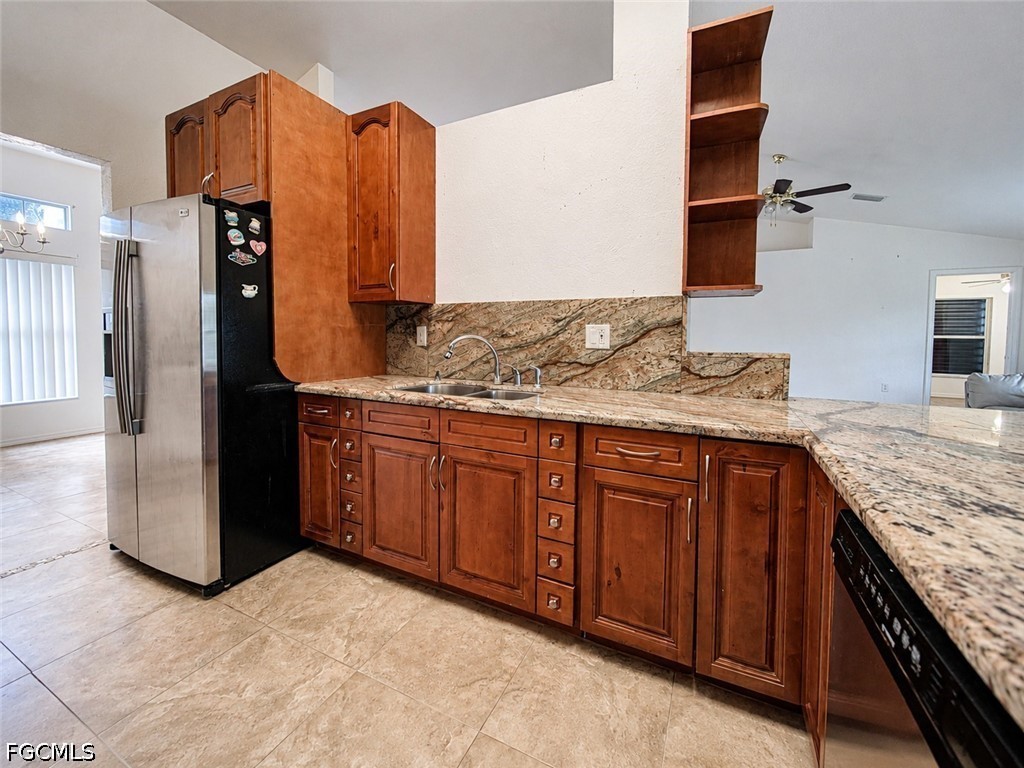 4 Bed SingleFamilyResidence for Sale in Lehigh Acres, photo 4