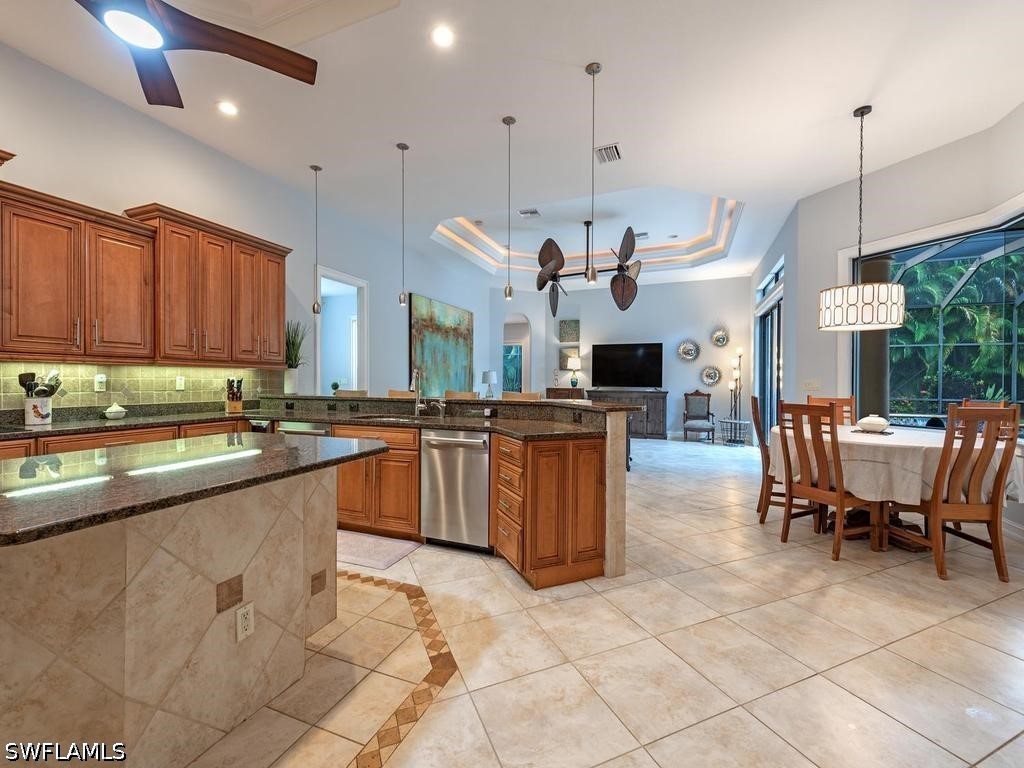 4 Bed Pool Home for Sale in Indigo Preserve, photo 4