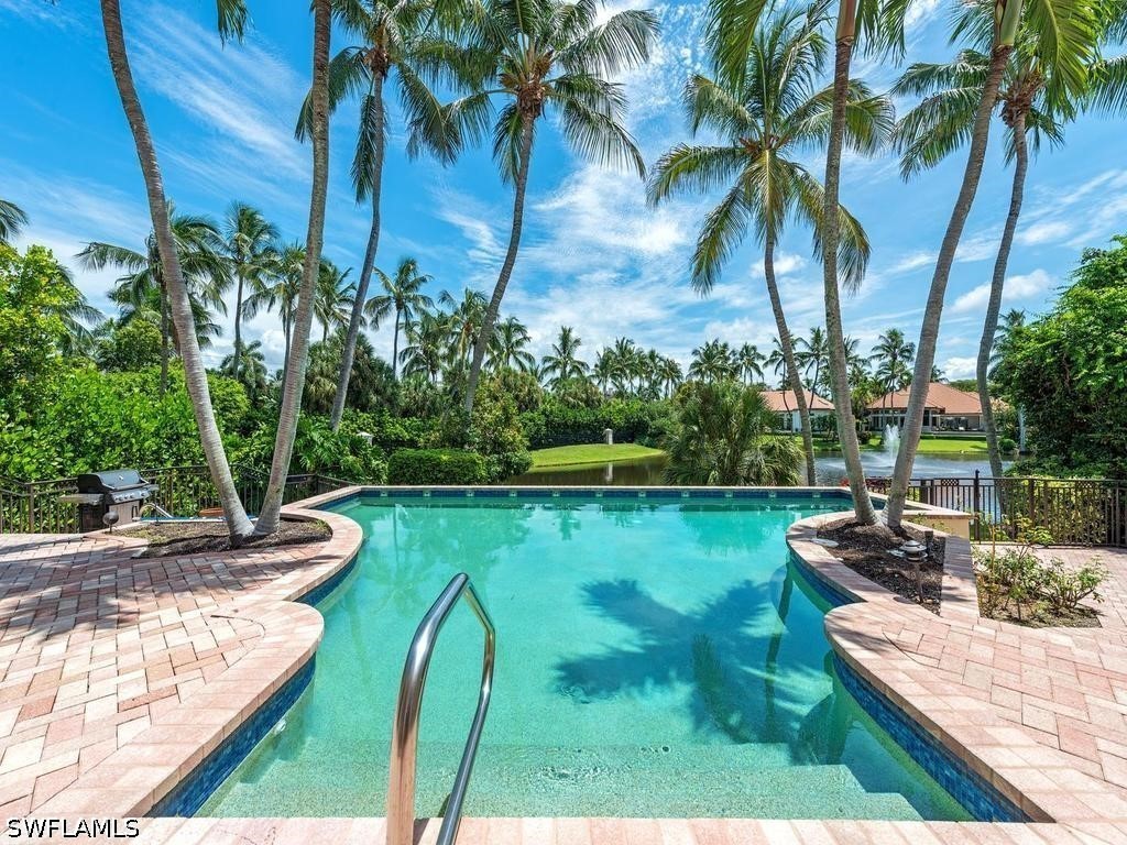 4 Bed Pool Home for Sale in Little Harbour, photo 4
