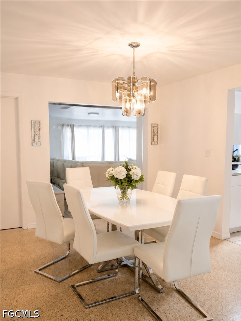 3 Bed SingleFamilyResidence for Sale in Cape Coral, photo 4