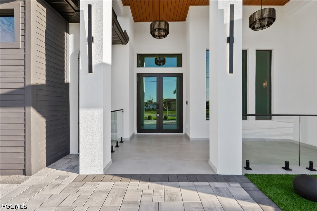 4 Bed Pool Home for Sale in Cape Coral, photo 4