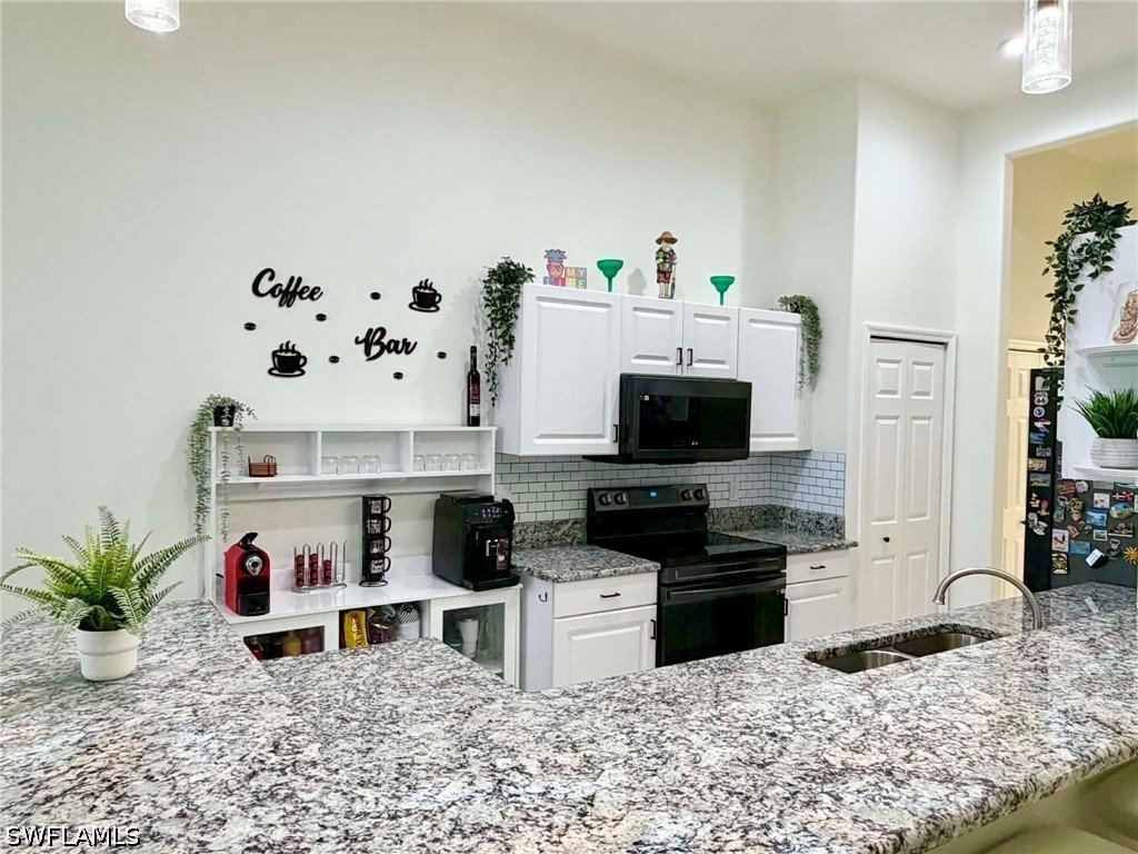 3 Bed Attached for Sale in Lehigh Acres, photo 4