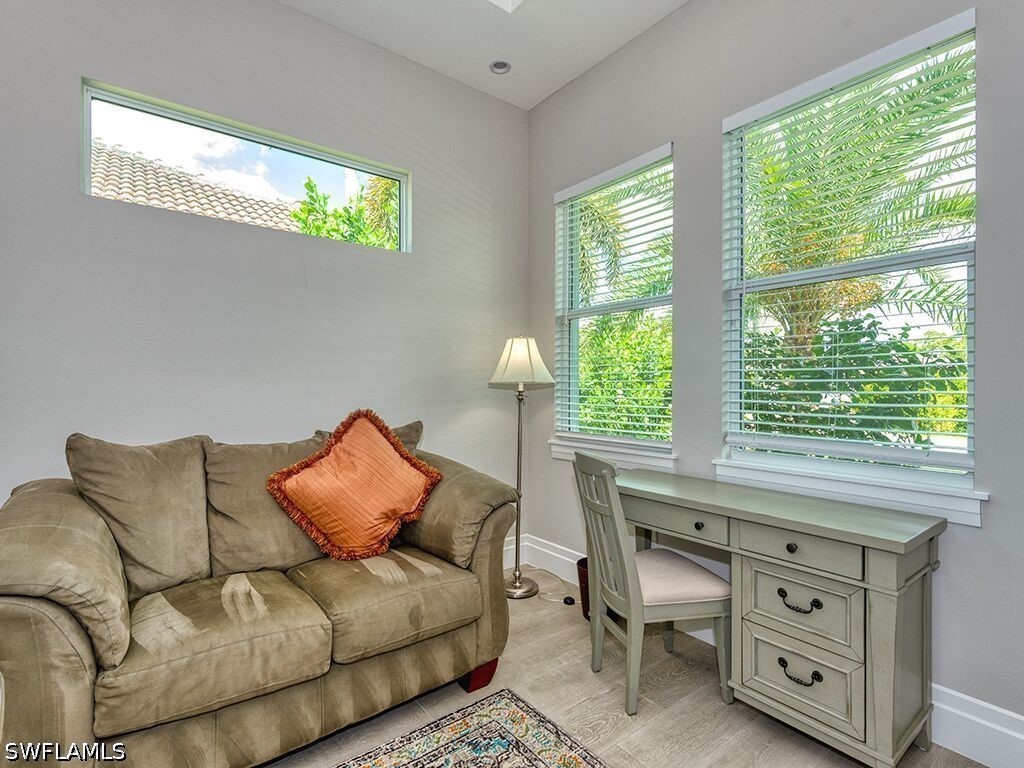 3 Bed Pool Home for Sale in Naples Park, photo 4