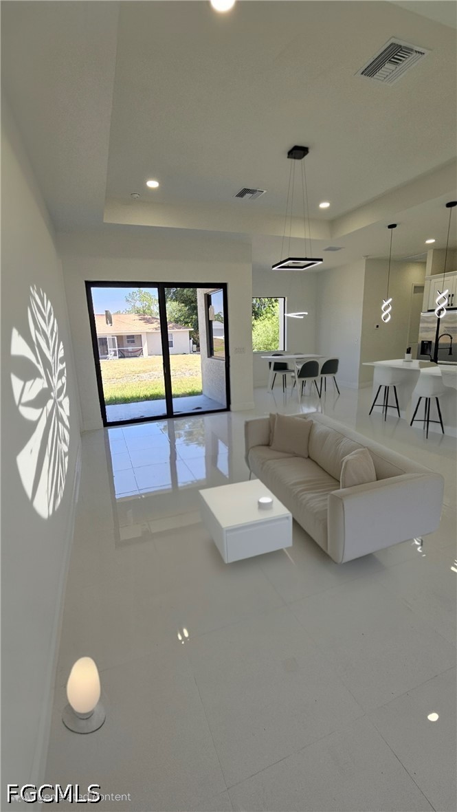4 Bed SingleFamilyResidence for Sale in Lehigh Acres, photo 4