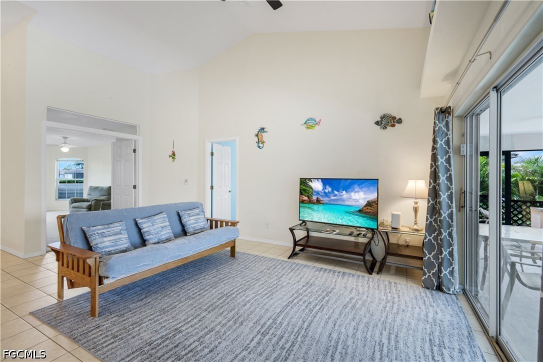 3 Bed Pool Home for Sale in Cape Coral, photo 4
