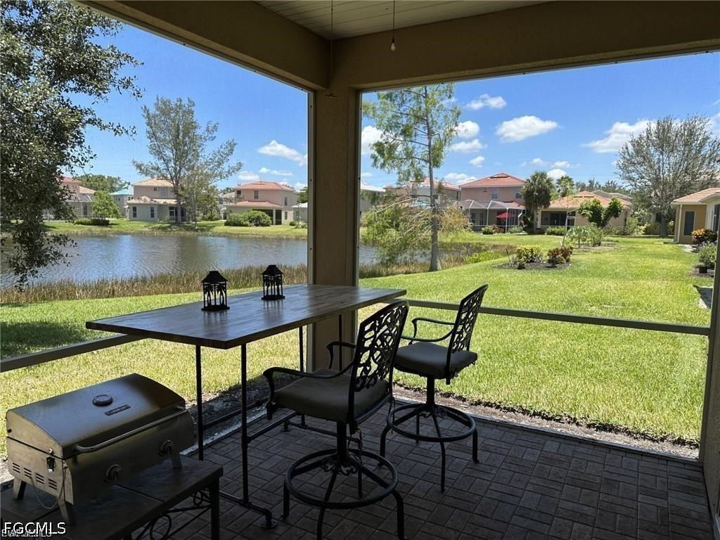 3 Bed Waterfront Home for Sale in Monterey, photo 4