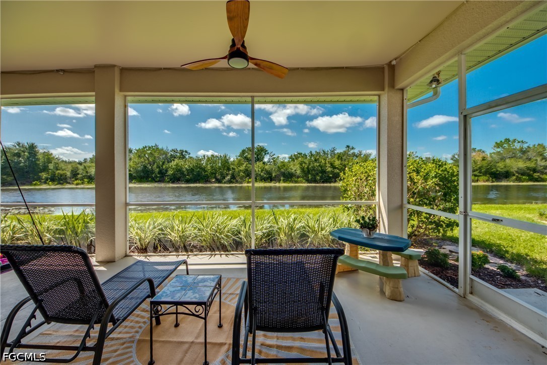 3 Bed Waterfront Home for Sale in Fort Myers, photo 4