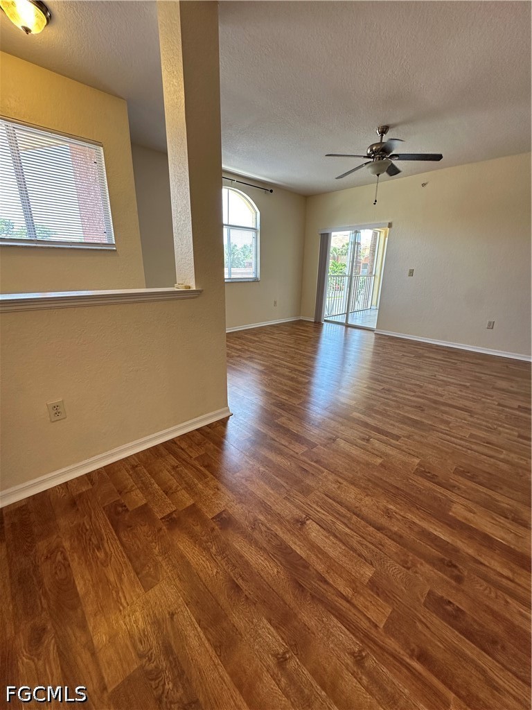 3 Bed Pool Home for Sale in Tuscany Gardens, photo 4