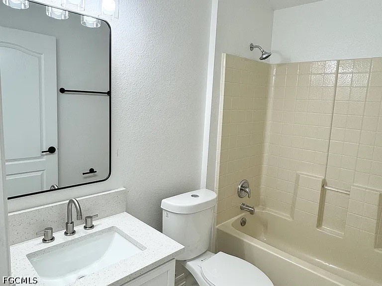 3 Bed SingleFamilyResidence for Sale in Orlando, photo 4