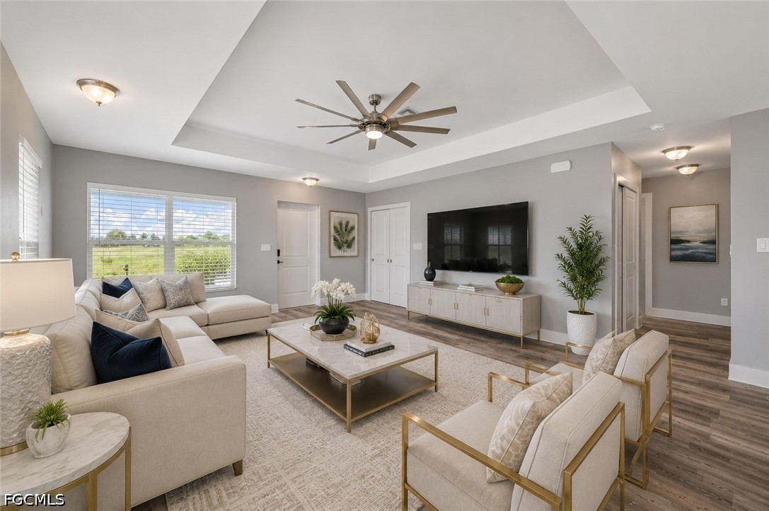 3 Bed SingleFamilyResidence for Sale in Cape Coral, photo 4