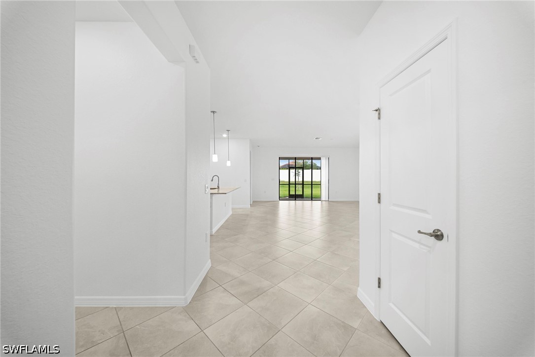 4 Bed SingleFamilyResidence for Sale in Portico, photo 4